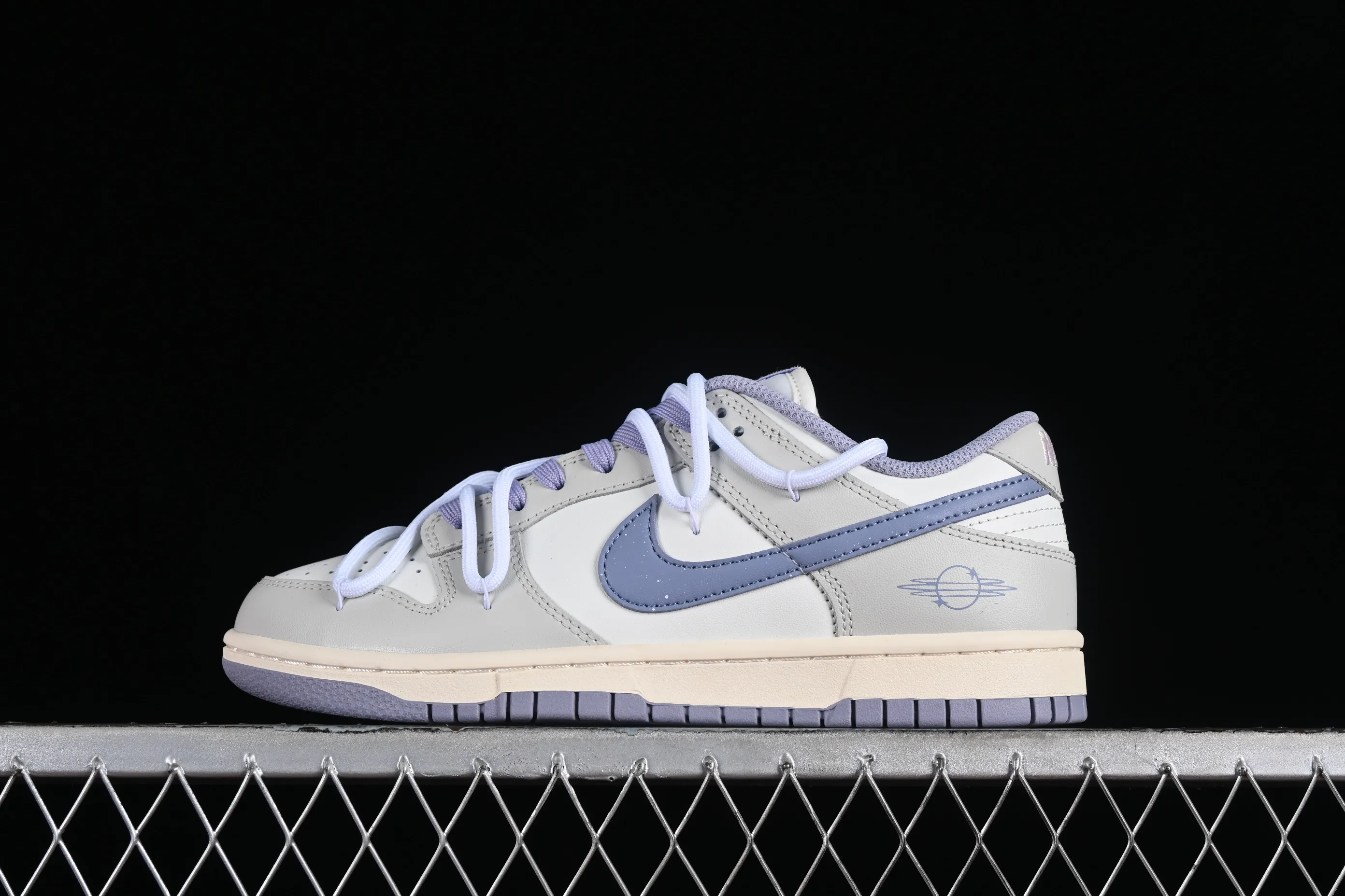 All Categories Nk SB Dunk Series Nk SB Dunk Low Low-top sneakers Nk Dunk Low Wisdom Fruit Purple Island interstellar dreamy feeling Small fresh style Purple SB low-top casual sneakers DD1503-500